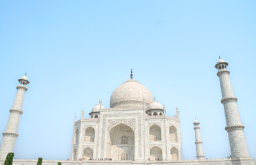 Fototapeta na wymiar Front view of majestic Taj Mahal in Agra. One of seven wonders of the World