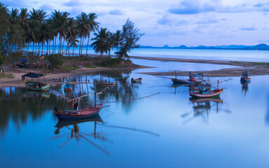 The area of Mae Ramphuang Forest Park is a medium-high mountainous area which located near the Gulf of Thailand. At the viewpoint on the topmost of the mountain, the visitors can enjoy picturesque sea