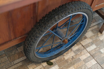 Fototapeta premium Rusty wheel