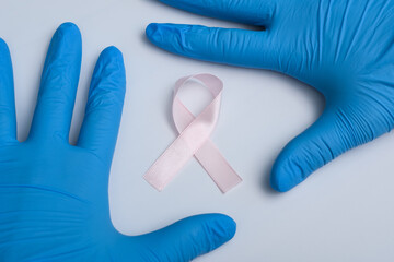Rak piersi, różowa wstążka symbol walki z rakiem piersi  - obrazy, fototapety, plakaty