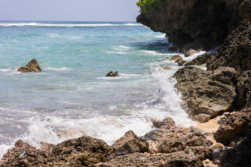 ocean, waves and rocks, beautiful views of the ocean, waves hitting the rocks