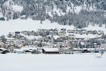 Samedan, Dorf, Kirche, Oberengadin, Winter, Wintersport, Langlauf, Langlaufloipe, Alpen, Schnee,...