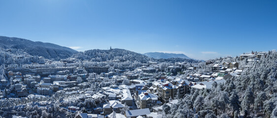 Lushan mountain cooling town after snow - 761305608