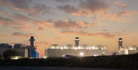 Gas turbine electrical power plant with in Twilight power for factory energy concept.