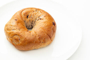 白背景にベーグル