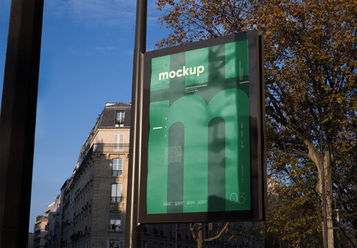 Mockup of customizable vertical sign on lamp post