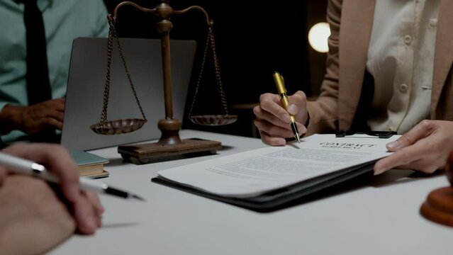 Counseling of lawyers and clients in legal cases, lawyers explaining the details of contract documents and acting as counsel in clients' cases to fight the case.