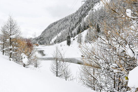 Samedan, Wanderweg, Winterlandschaft, Flaz, Fluss, Oberengadin, Langlauf, Langlaufloipe, Inn, Inntal, Bever, Alpen, Graub&uuml;nden, Winter, Schweiz