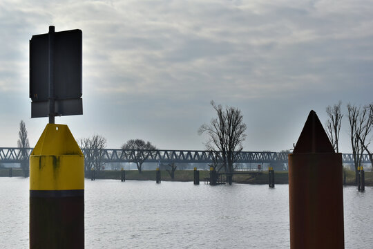 Eisenbahnbrücke über die Elbe in Wittenberge