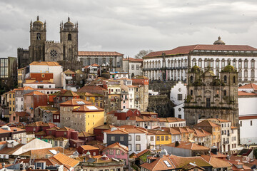 Fototapeta na wymiar Aerial view of Porto, with its colorful houses, the cathedral and the Douro river