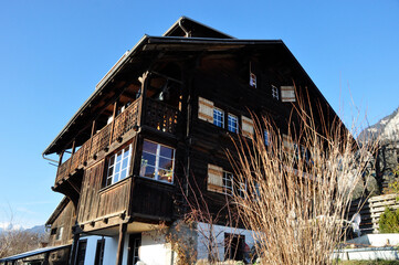 Im Bauerndorf Scharans im Domleschg stehen viele alte Bauernhäuser. In the swiss alpine village...