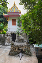Wat Chakrawat Temple, Bangkok, Thailand: The small pool with the crocodiles