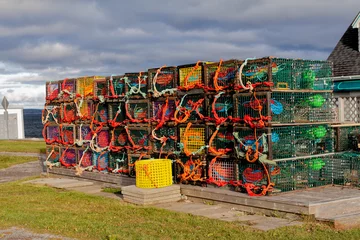 Fototapeten Lobsterfallen auf einem Pier im Hafen von Peggys Cove © thosti57