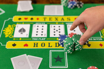Texas Hold'em Poker  - obrazy, fototapety, plakaty