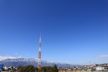 Obraz premium 春の雪山の風景