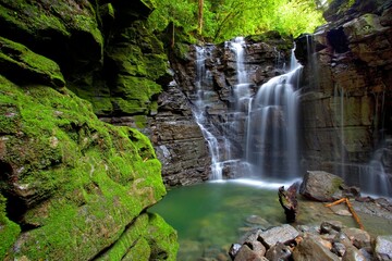 Naklejka premium waterfall in the forest