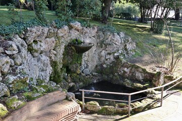 Benevento - Fontana nella roccia in Villa Comunale