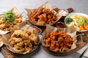 Korean food, fried, chicken, seasoning, green onion, sauce, hot sauce, cabbage, radish, fried food
