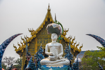 Obraz premium Wat Rong Suea Ten or The Blue Temple is the most famous landmark, Chiang Rai, Thailand 