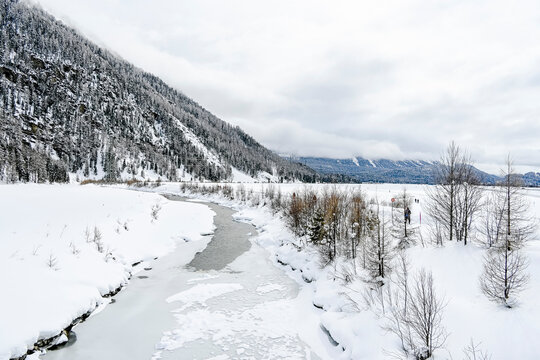 Samedan, Wanderweg, Winterlandschaft, Flaz, Fluss, Oberengadin, Langlauf, Langlaufloipe, Inn, Inntal, Bever, Alpen, Graub&uuml;nden, Winter, Schweiz