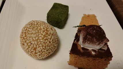Cake, sesame dumpling, warabi mochi, Japanese food