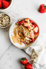 muesli with strawberries
