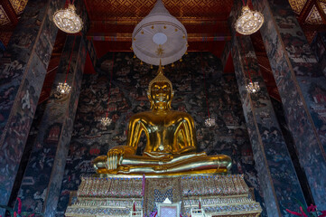 Buddha Statue und Tempelanlage in Bangkok Thailand