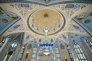 Fototapeta na wymiar Interior of Mosque Kul Sharif in Kazan Kremlin.