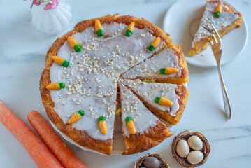 Easter carrot cake, american carrot cake decorated fondant carrots - 762410408