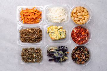 Korean food, side dishes, fish, grilled fish, steamed, saury, mackerel, japchae, codari, jeon, stir-fried pork, yukgaejang, soybean paste stew, kimchi, kkakdugi,