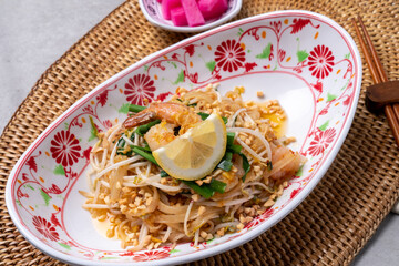 Thai style, fried rice, pad thai, kung, shrimp, tom yum , kram, pork, rice topped with rice, fried eggs, beef, rice noodles, pod see , Udon tani, kuwei, tai fox morning glory, pork belly