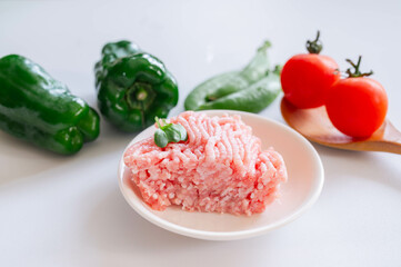 豚と鶏の合挽肉と野菜