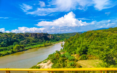 Obraz premium Tropical river lake water in Puerto Escondido Mexico.