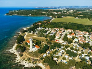 Cercles muraux Plage de Camps Bay, Le Cap, Afrique du Sud Lighthouse in Savudrija and Camping by the Sea, Aerial View, Croatia