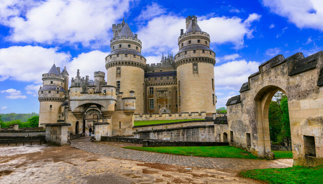 Medieval Entrance to Pierrefonds Castle: Full View of the Majestic Chateau with Ancient Archway and Towers. Epic French Fortress Architecture in Picardy