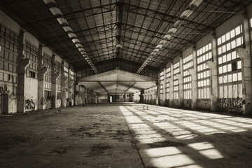 Old Abandoned Factory - Verlassener Ort - Beatiful Decay - Verlassener Ort - Urbex / Urbexing - Lost Place - Artwork - Creepy - High quality photo	