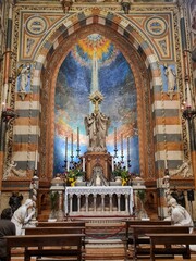 Obraz premium Basilica di Sant'Antonio di Padova. Exploring inside. Church in Padova, Italy. Traveling Europe..