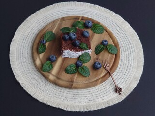 Schokoladenkuchen mit Heidelbeeren