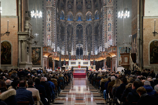 Christmas mass at the Basilica of Saint Anthony of Padua (Basilica di Sant'Antonio di Padova), medieval church in Padua, Italy	