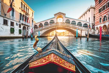 Raamstickers A romantic gondola ride through the winding canals © Daniel