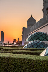 Sunset at Sheikh Zayed Grand Mosque in Abu Dhabi, United Arab Emirates. - 762749061