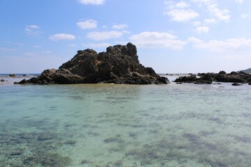 Fototapeta premium Clear and transparent blue sea water in a lagoon