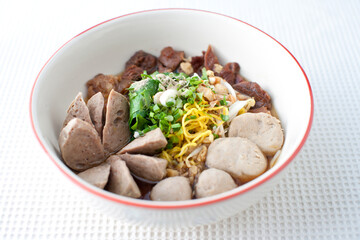 White Rice Vermicelli Noodles with Pork Balls