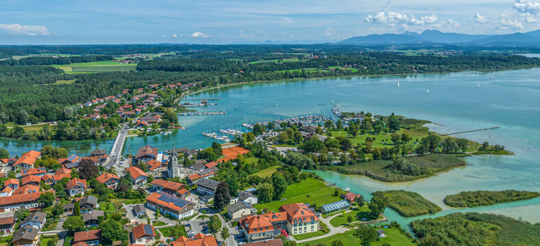 Panoramablick &uuml;ber Seebruck am Chiemsee in Oberbayern