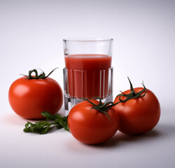 fresh tomato juice and tomatoes