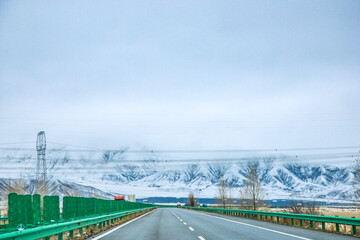 Hainan Mongolian and Tibetan Autonomous Prefecture, Qinghai Province-Western Plateau Highway Scenery