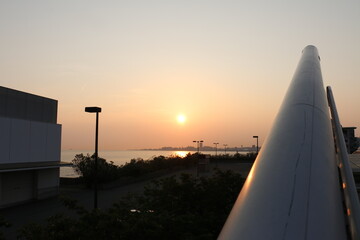夕日と海