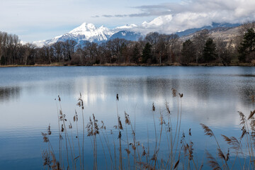 Fototapeta premium Les lacs de la Corne et de la Brèche