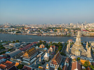 Fototapeta premium Aerial view pagoda of Wat Arun temple of dawn buddha temple sight seeing travel in Bangkok