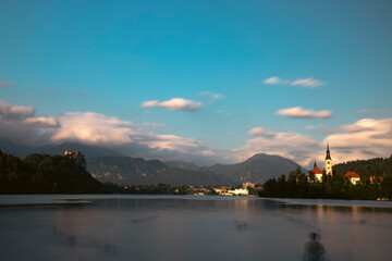 Fototapeta premium Famous alpine Bled lake (Blejsko jezero) in Slovenia